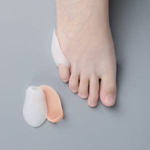 Silicone Metatarsal Pad wit Toe Retractor